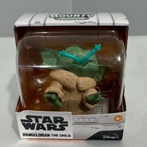 Star Wars Grogu Figure in Green and Tan - Bounty Collection